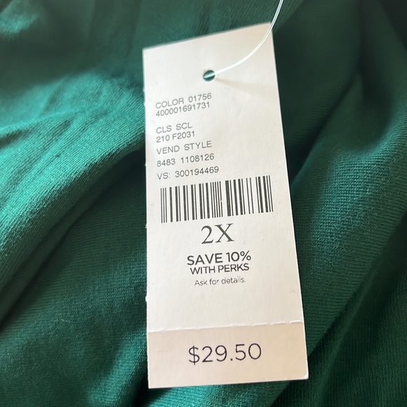 GREEN- NWT Catherines 3/4 Sleeve Top w/ Velvet Flower Overlay •Green Color Only• - Picture 4 of 7